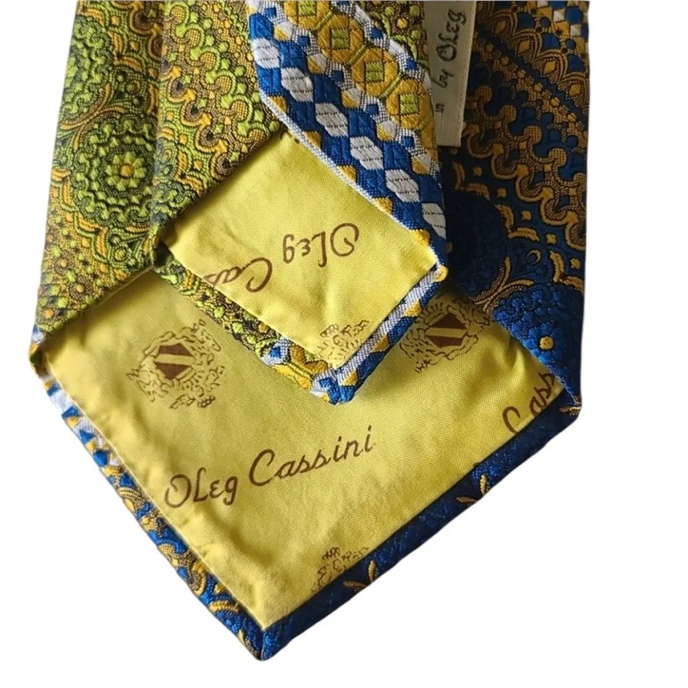 VINTAGE Oleg Cassini Men’s Tie - Picture 2 of 4